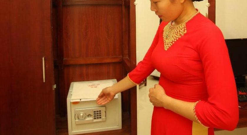 Ngoc Anh Hotel 2 Нин Бин Екстериор снимка